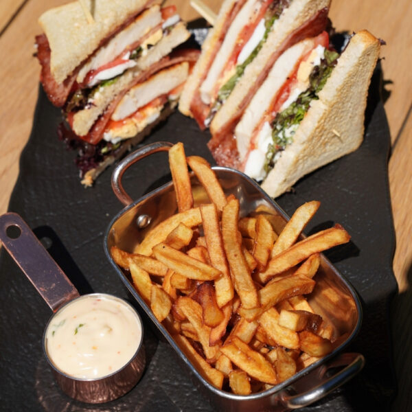 CLUB SANDWICH CU CARTOFI PRĂJIȚI - 420g