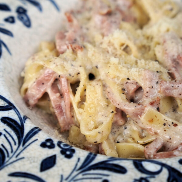 TAGLIATELLE WITH BLACK TRUFFLE PASTA AND BACON - 280g