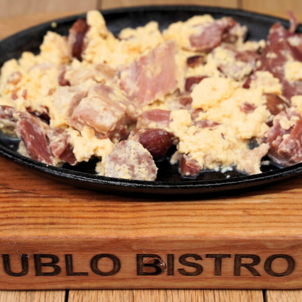 SCRAMBLED EGGS WITH POTTED MEAT